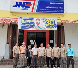 Kunjungan manajemen SGI ke JNE Bandar Lampung